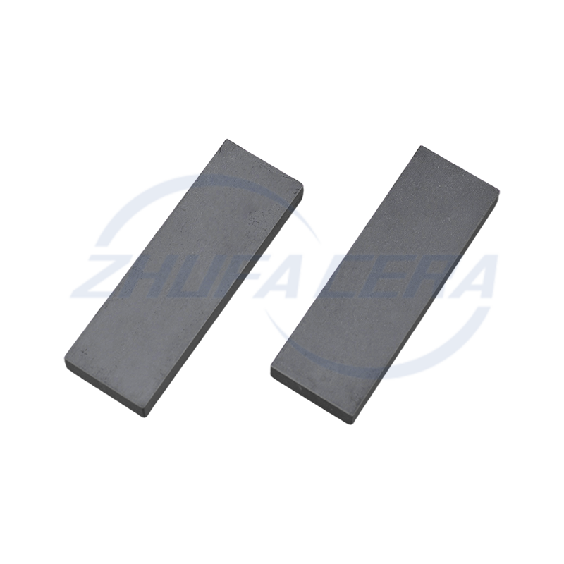 Tấm gốm cacbua silic đen